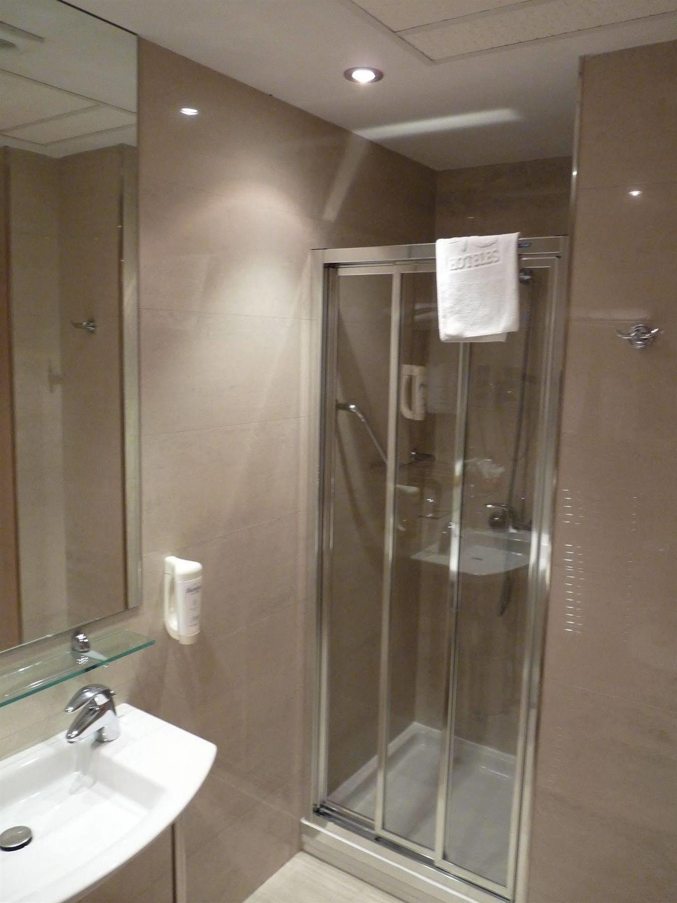 Hotel 4C Puerta Europa Madrid Ngoại thất bức ảnh