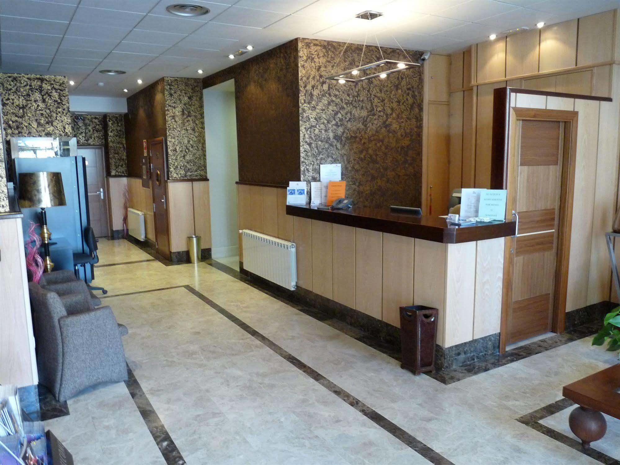 Hotel 4C Puerta Europa Madrid Ngoại thất bức ảnh